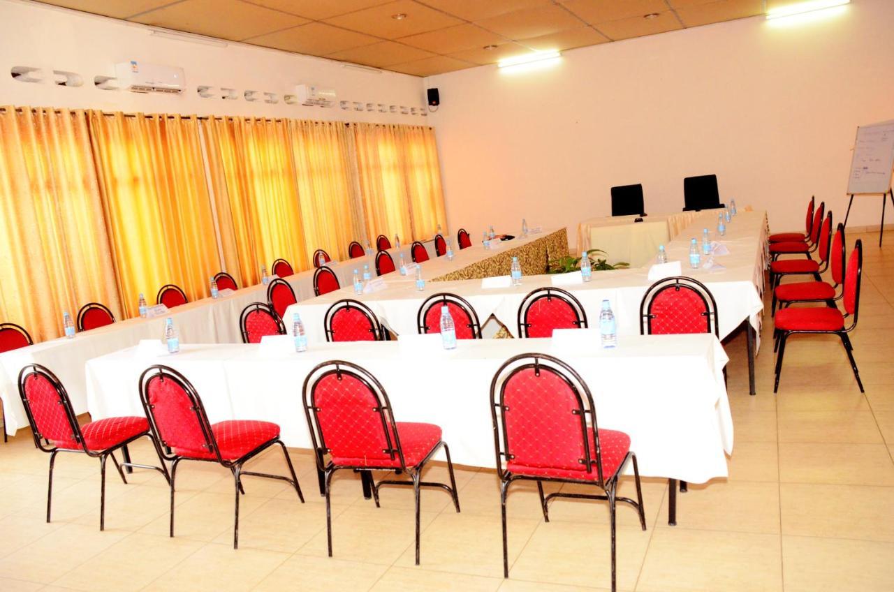 King'S Conference Centre Hotel Bujumbura Buitenkant foto