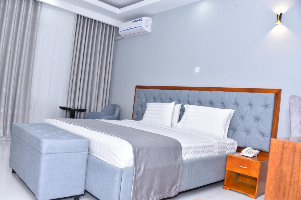King'S Conference Centre Hotel Bujumbura Buitenkant foto