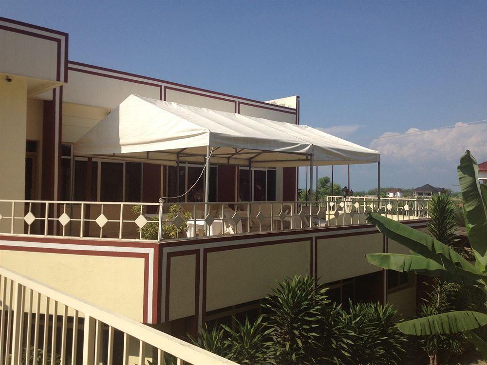 King'S Conference Centre Hotel Bujumbura Buitenkant foto